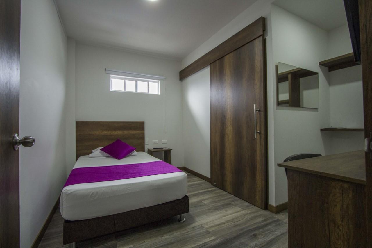 Hotel Junior Plaza Апия Экстерьер фото