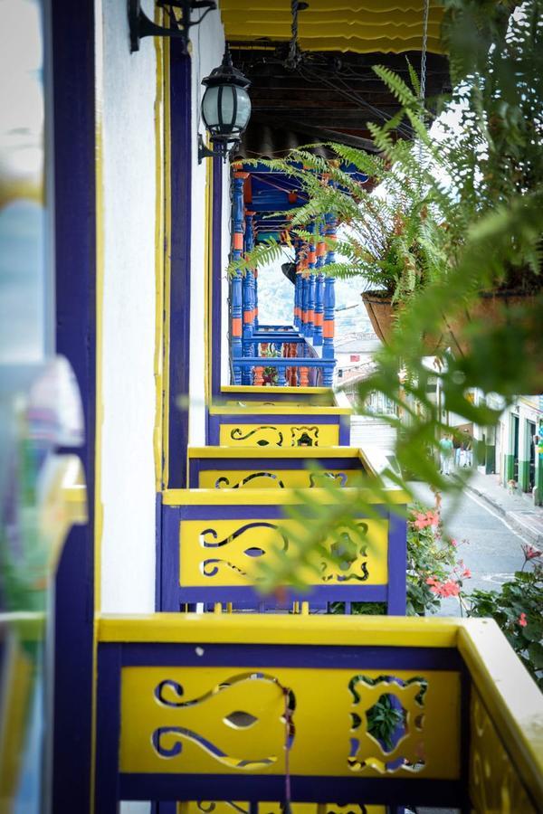 Hotel Junior Plaza Апия Экстерьер фото